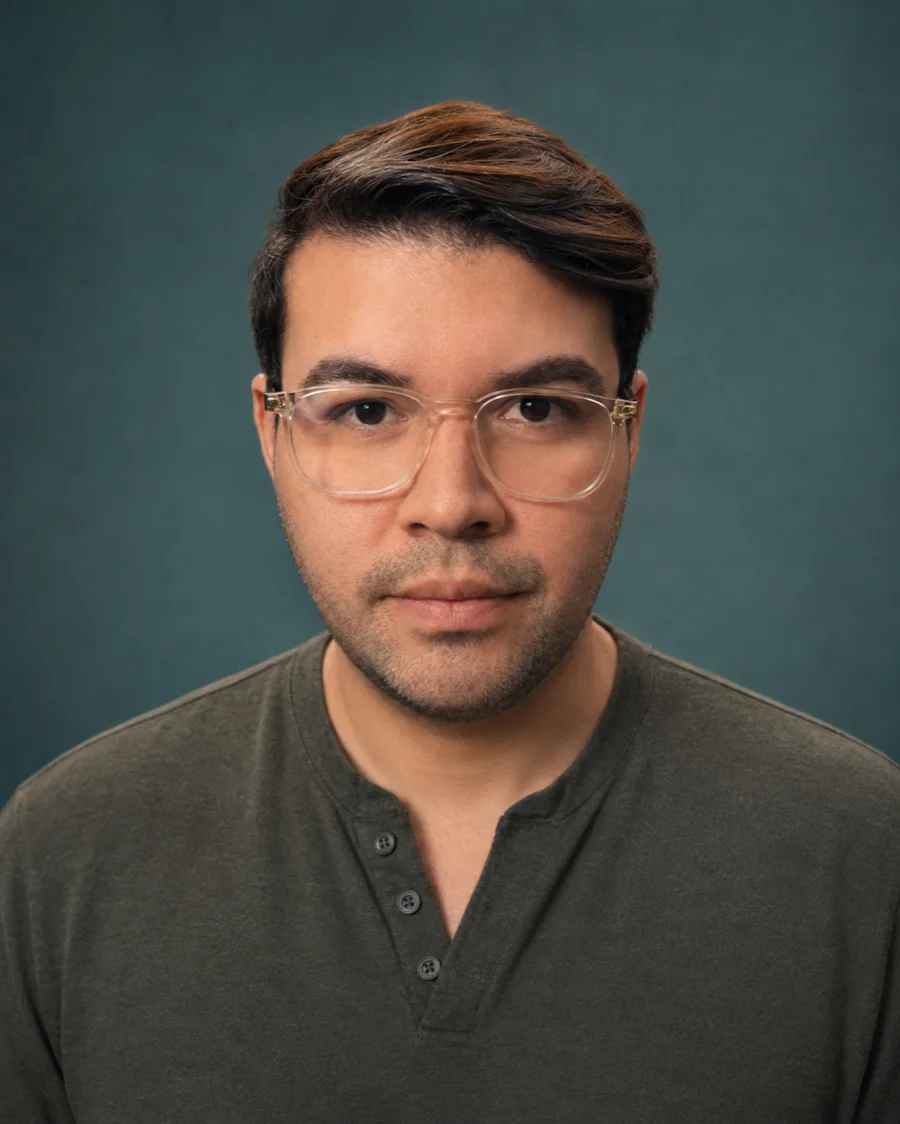 Retrato de Anderson, diretor de arte da anddirects